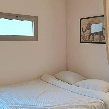 Big Big Terrace Kerem Cosy Studio เทลอาวีฟ ภายนอก รูปภาพ