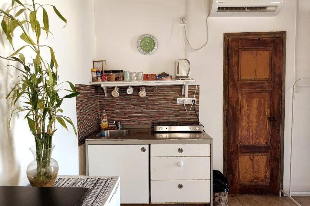 Big Big Terrace Kerem Cosy Studio เทลอาวีฟ ภายนอก รูปภาพ